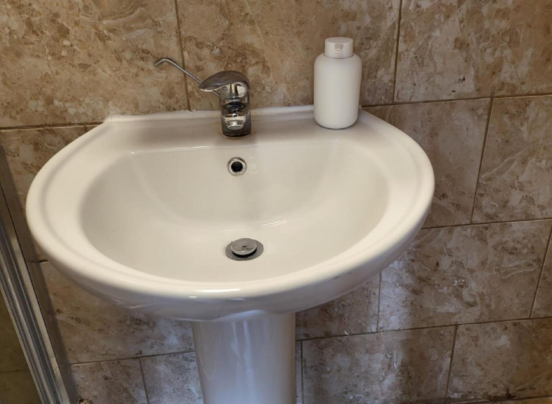 Aspire 1 Bedroom, 3 Single Beds Бристоль Екстер'єр фото